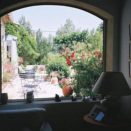 Chambres D'Hotes Saint Veredeme Pujaut Bagian luar foto