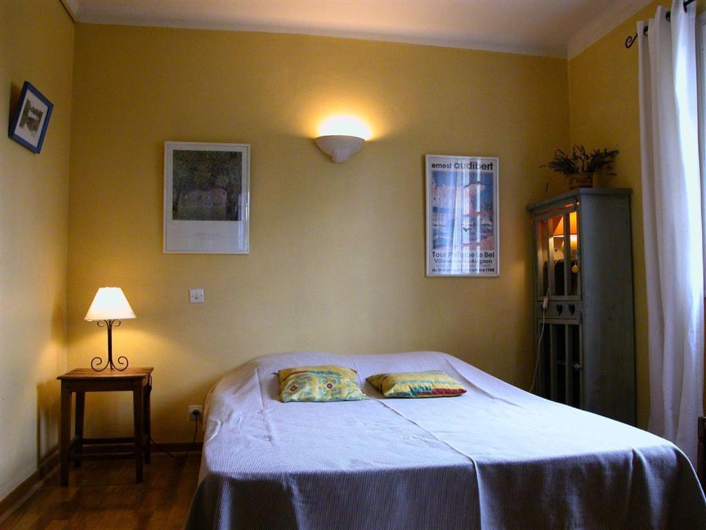 Chambres D'Hotes Saint Veredeme Pujaut Bagian luar foto
