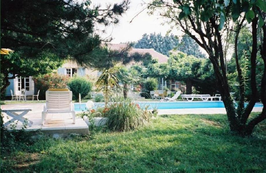 Chambres D'Hotes Saint Veredeme Pujaut Bagian luar foto