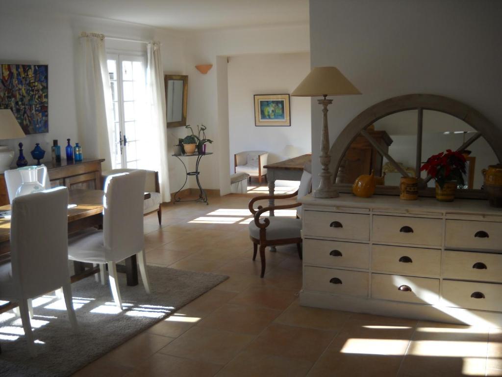 Chambres D'Hotes Saint Veredeme Pujaut Bagian luar foto