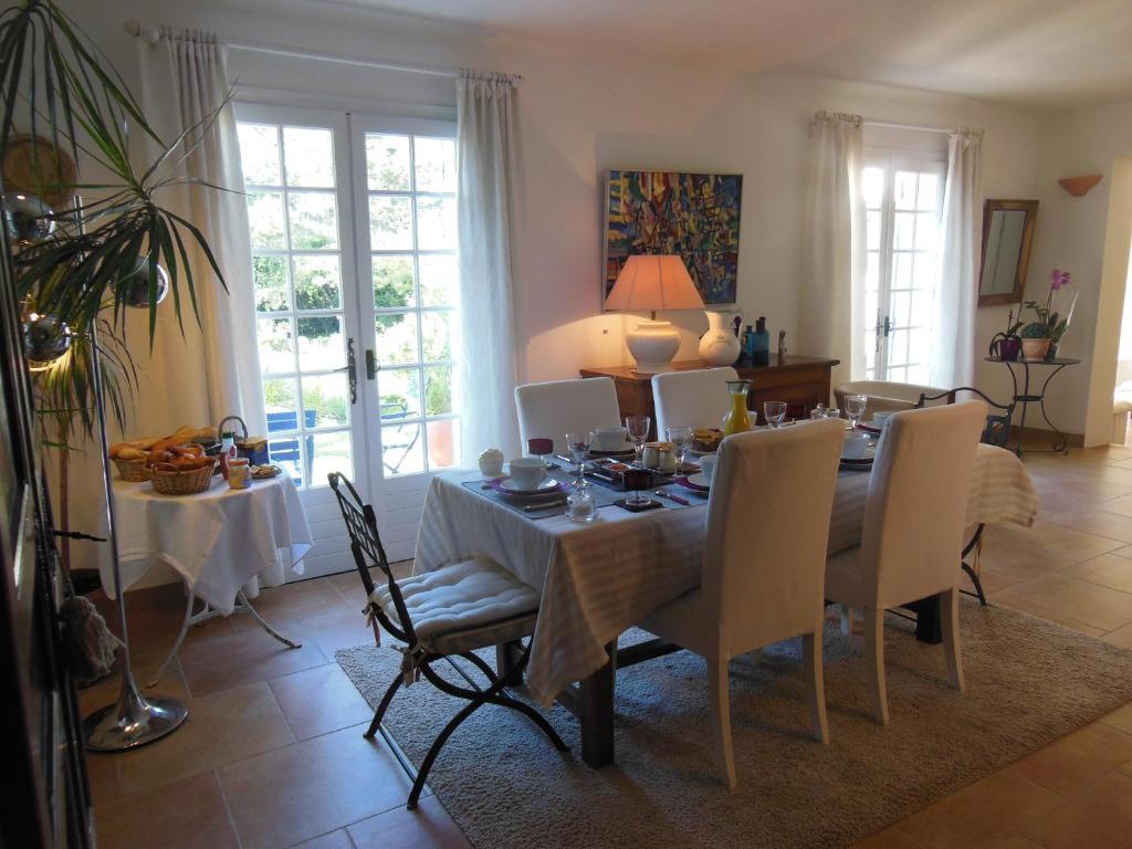 Chambres D'Hotes Saint Veredeme Pujaut Bagian luar foto
