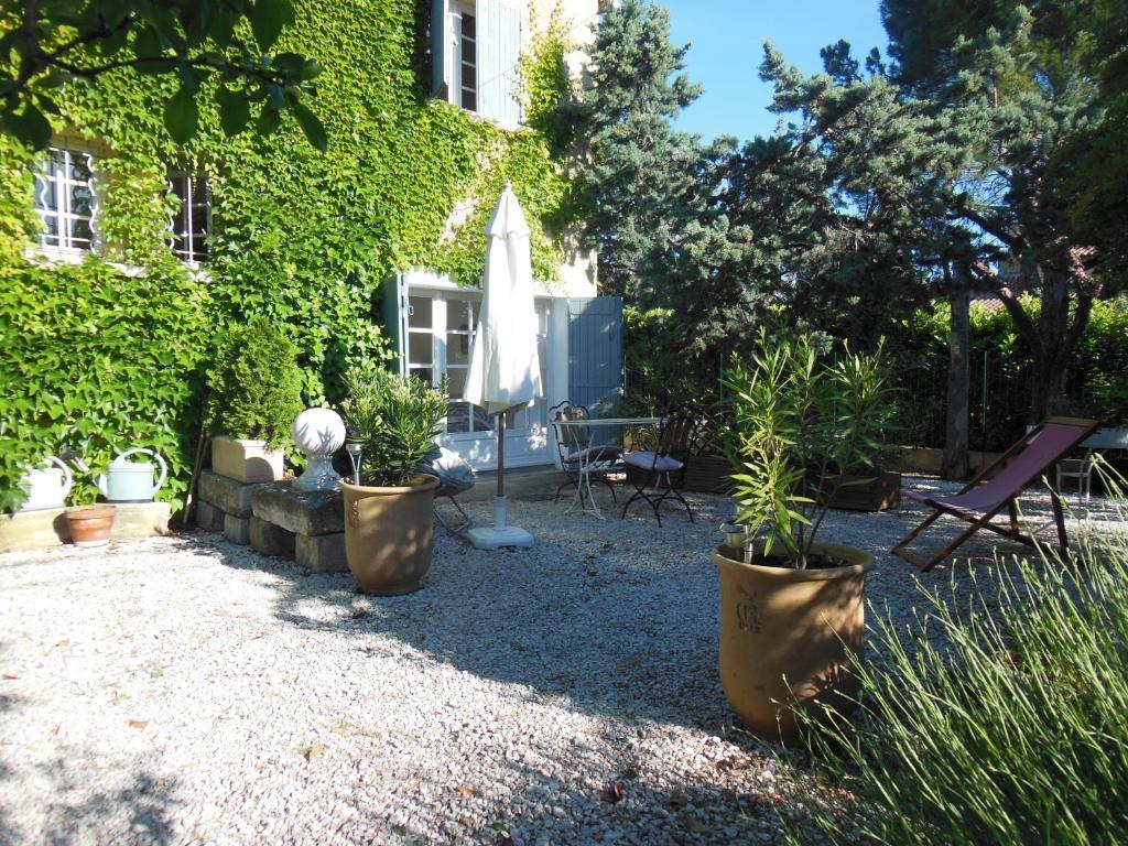 Chambres D'Hotes Saint Veredeme Pujaut Bagian luar foto