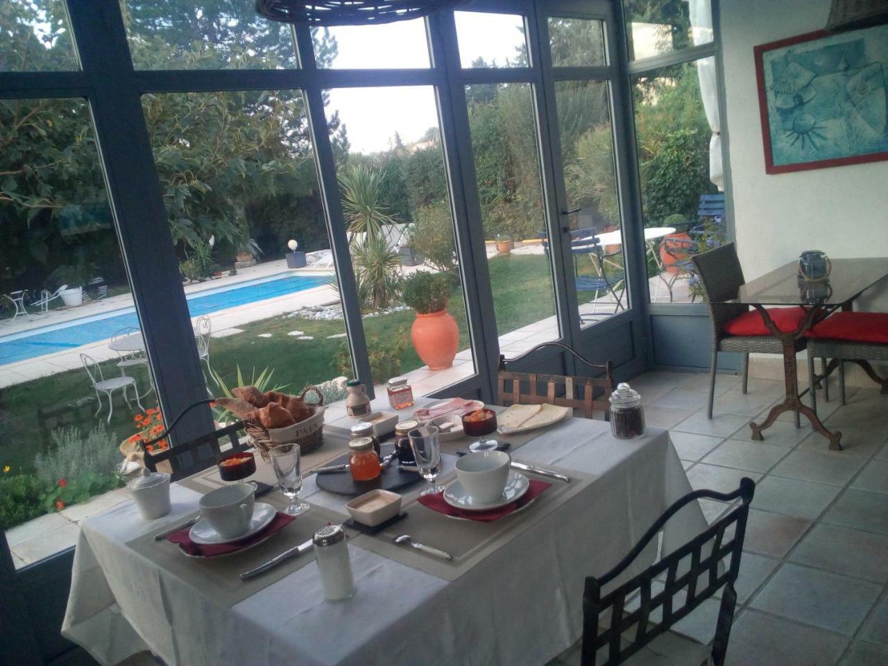 Chambres D'Hotes Saint Veredeme Pujaut Bagian luar foto